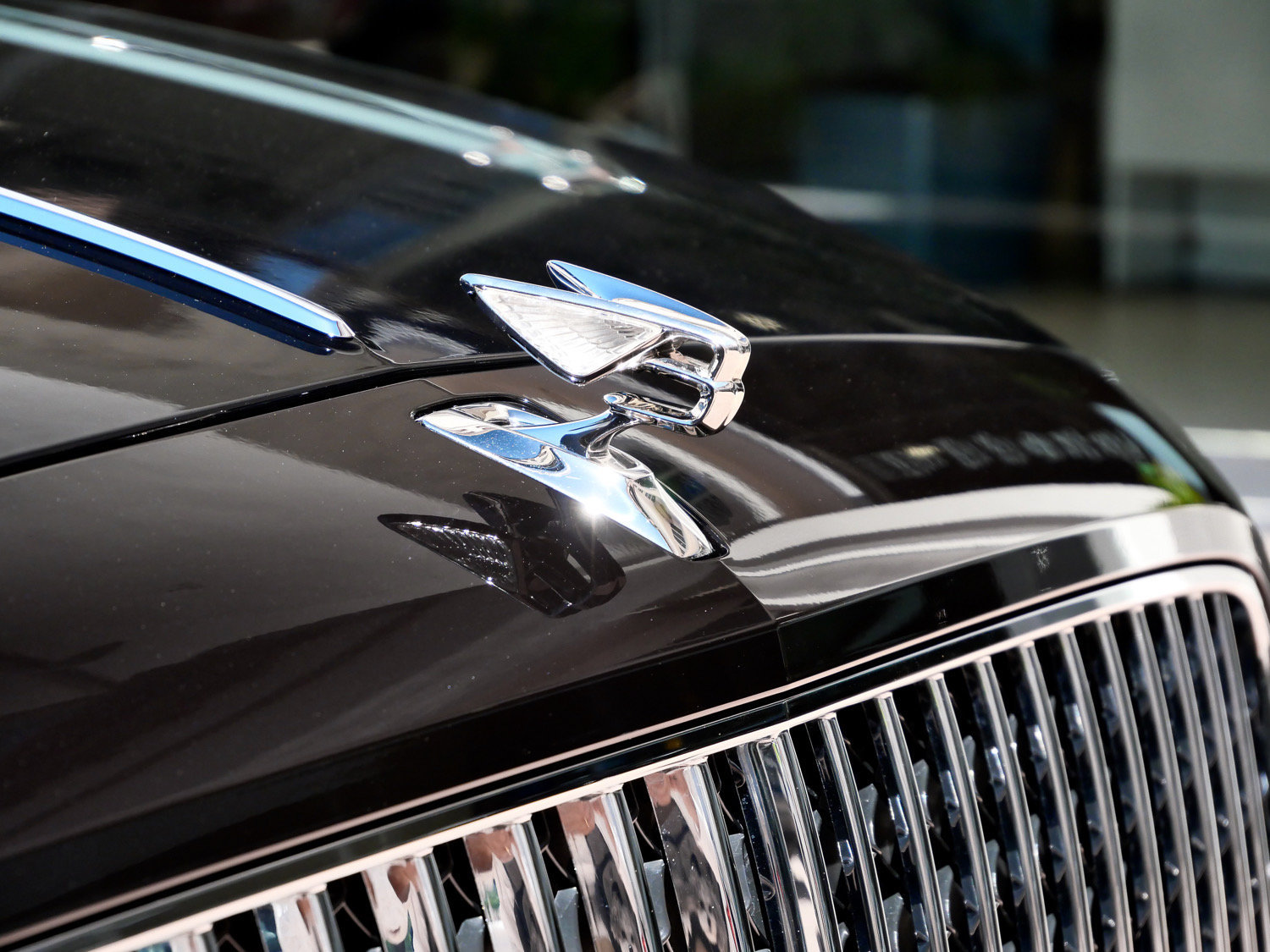 Used 2023 Bentley Flying Spur Plug-In Hybrid AWD/4WD image 11