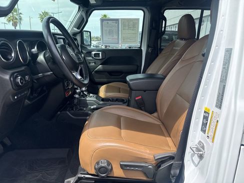 Certified 2023 Jeep Wrangler Unlimited Rubicon 4xe w/ Steel Bumper Group image 16