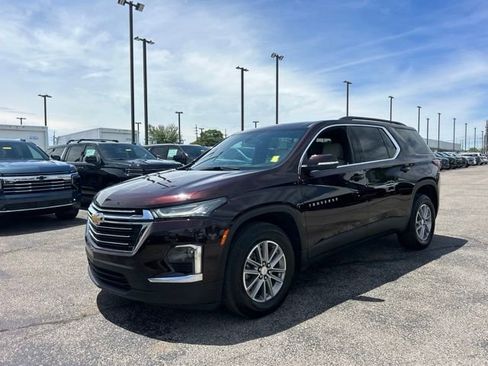 Used 2023 Chevrolet Traverse LT FWD image 6