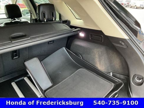 Used 2018 Cadillac XT5 Luxury w/ LPO, Wheel Lock Package AWD/4WD image 24