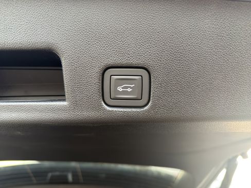 New 2026 GMC Acadia Elevation w/ LPO, Floor Liner Package AWD/4WD image 9