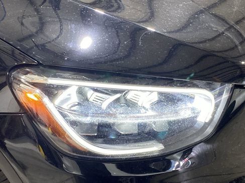 Used 2022 Mercedes-Benz GLC 300 4MATIC image 20