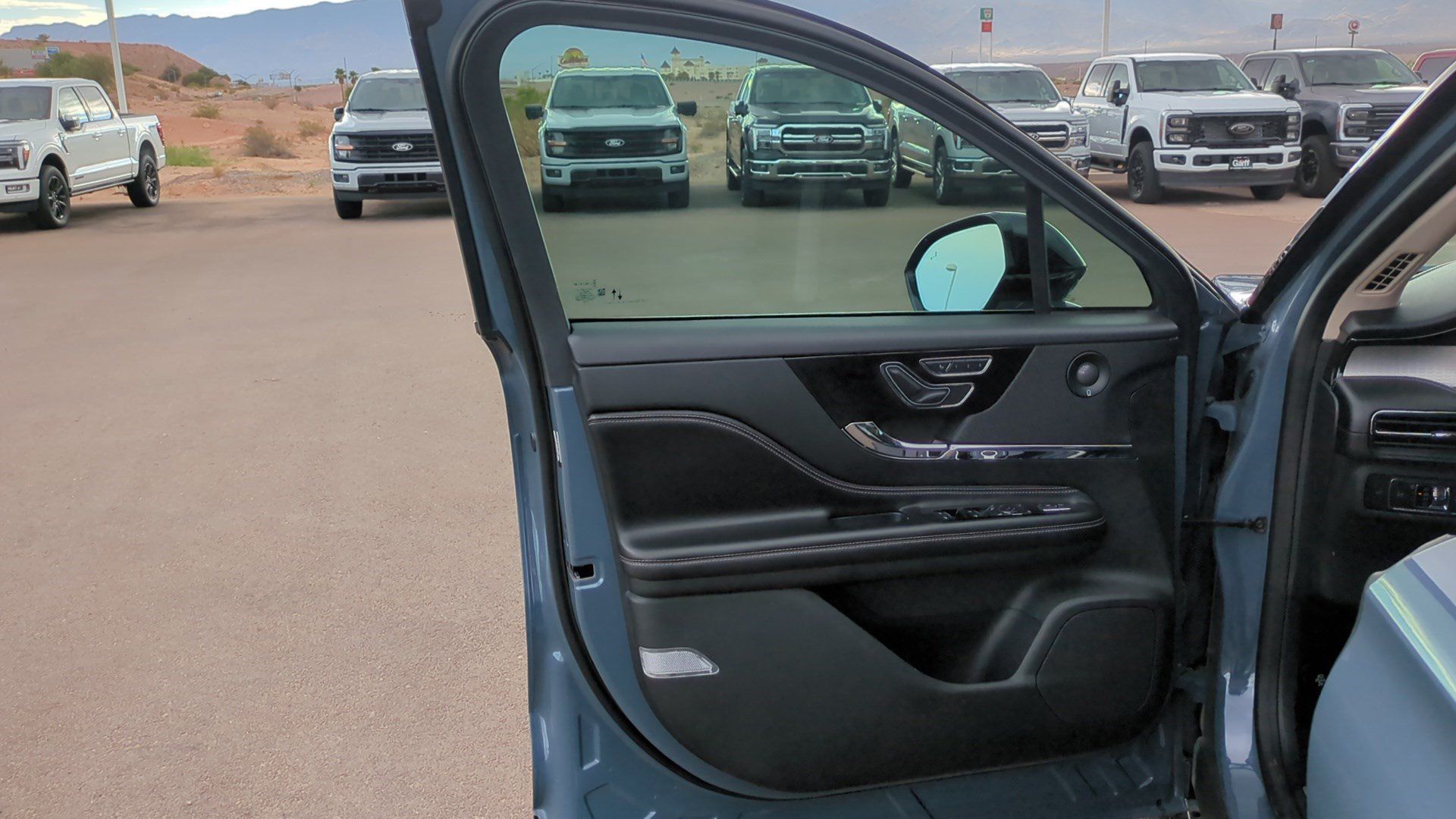 Used 2023 Lincoln Corsair FWD w/ Equipment Group 102A image 12