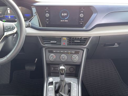 Used 2022 Volkswagen Taos SE FWD image 16