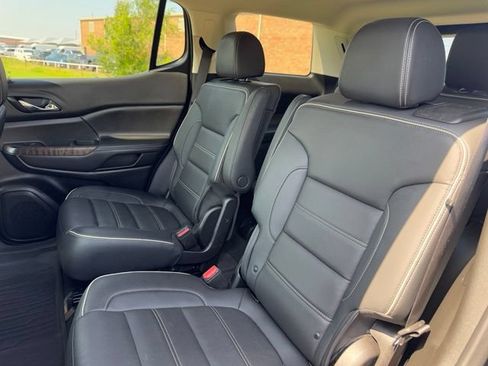 Used 2023 GMC Acadia Denali w/ Denali Technology Package AWD/4WD image 13