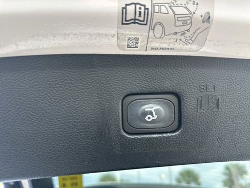 Used 2020 Ford Edge SEL w/ Convenience Package image 40