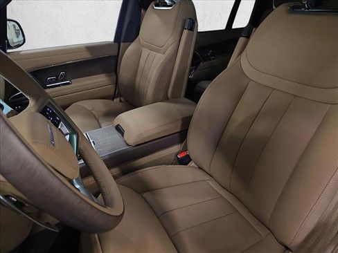 New 2026 Land Rover Range Rover Long Wheelbase SE image 17