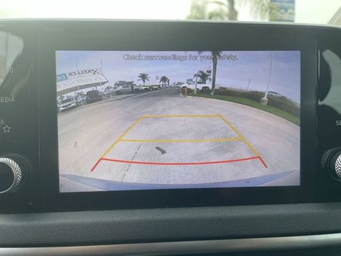 Used 2023 Hyundai Sonata SE w/ Preferred Accessory Package image 14