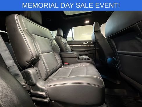 Used 2018 Ford Explorer Platinum AWD/4WD image 25