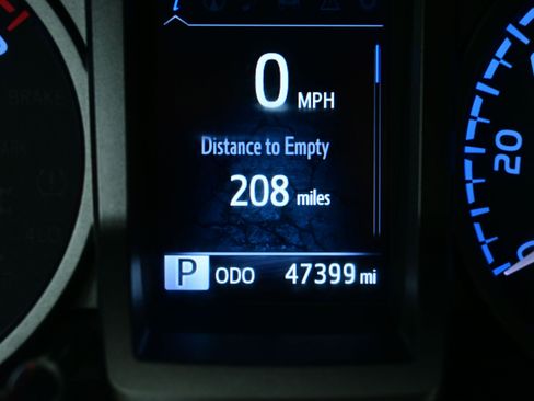 Used 2022 Toyota Tacoma TRD Sport image 25