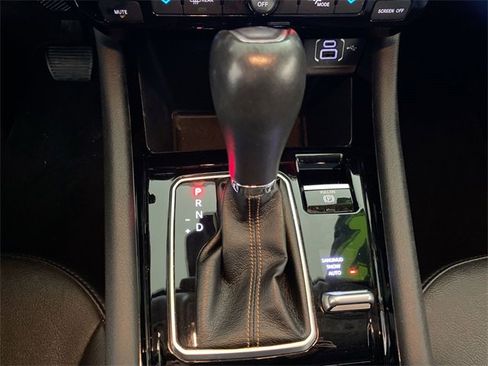 Used 2022 Jeep Compass Limited image 41