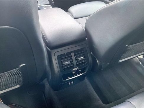 Used 2024 BMW X3 sDrive30i RWD image 25