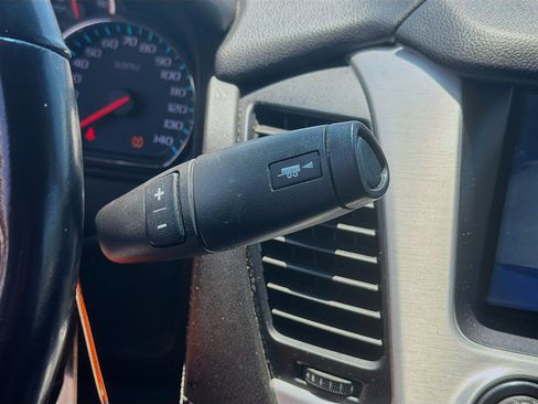 Used 2019 GMC Yukon SLE w/ Convenience Package RWD image 16