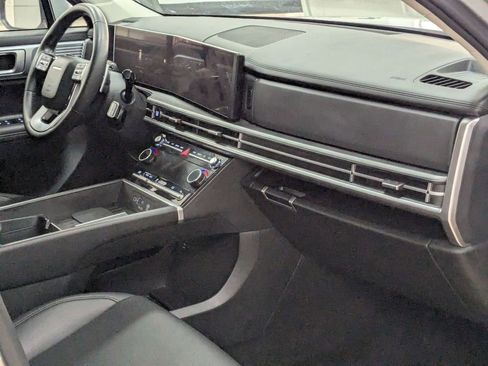 Used 2025 Hyundai Santa Fe SEL FWD image 33