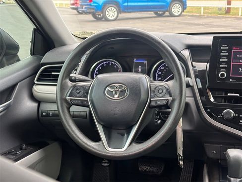 Used 2021 Toyota Camry LE image 26