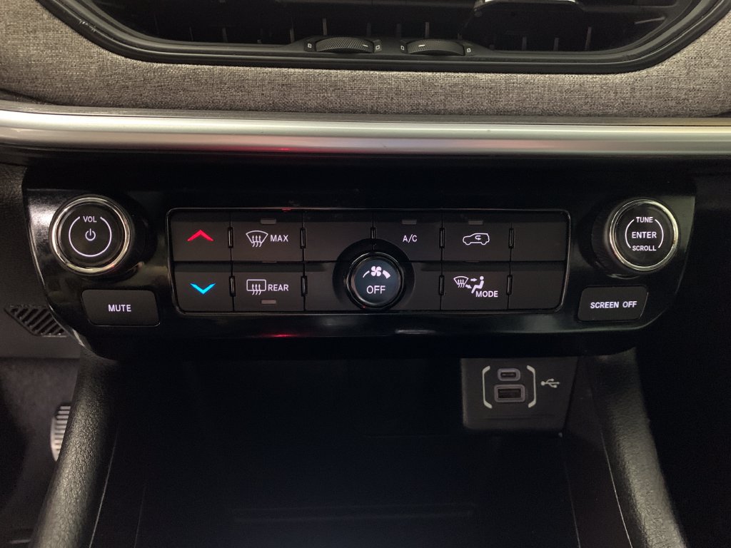 Used 2025 Jeep Compass Sport AWD/4WD image 7