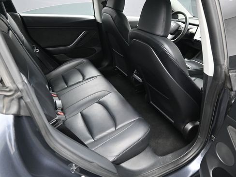 Used 2023 Tesla Model 3 Standard Range image 30
