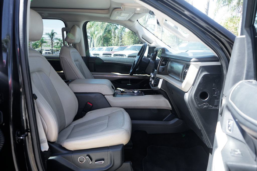 Used 2022 Ford Expedition Max Limited RWD image 48