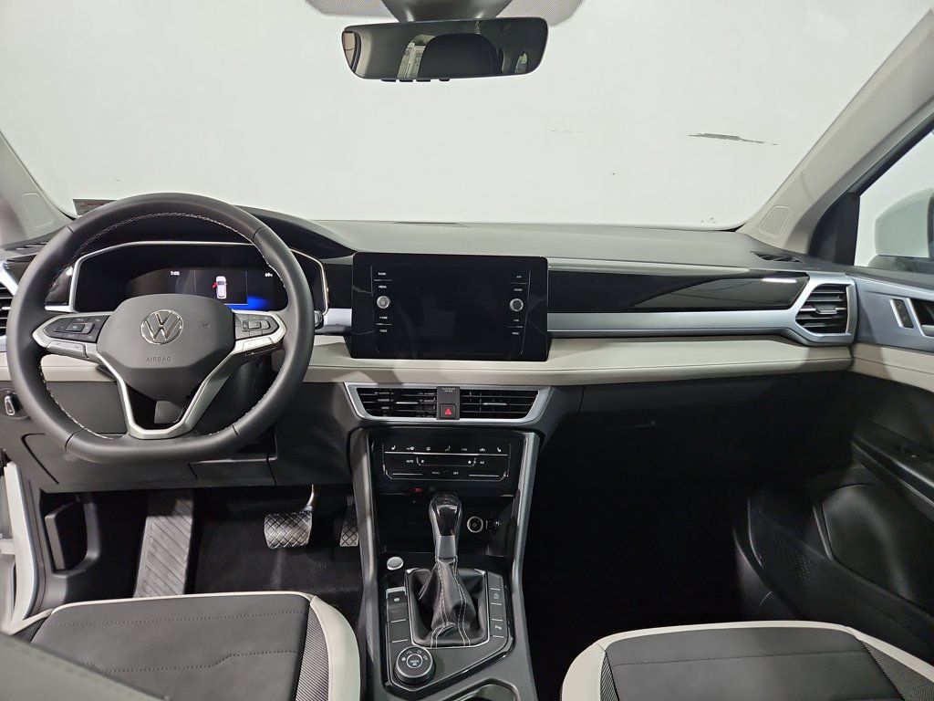 New 2026 Volkswagen Taos SE AWD/4WD image 12