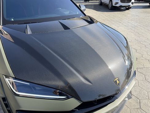 Used 2025 Lamborghini Urus SE AWD/4WD image 4