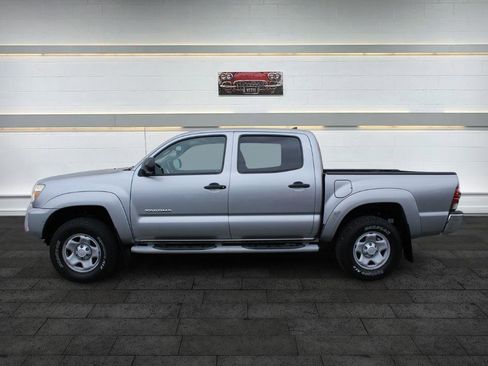 Used 2014 Toyota Tacoma PreRunner image 4
