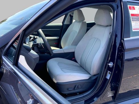 Used 2025 Hyundai Sonata SEL FWD image 8