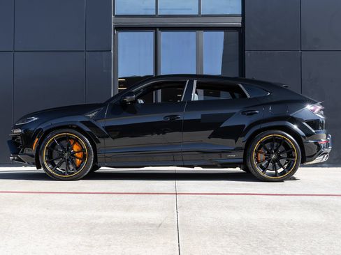 Used 2026 Lamborghini Urus SE AWD/4WD image 9