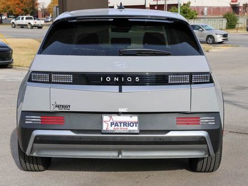 New 2026 Hyundai Ioniq 5 SEL image 4