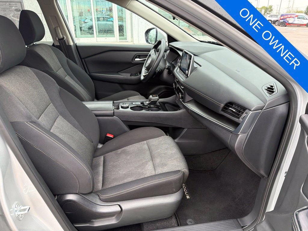 Used 2024 Nissan Rogue SV AWD/4WD image 7