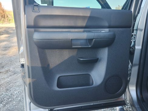 Used 2013 Chevrolet Silverado 1500 LT image 17