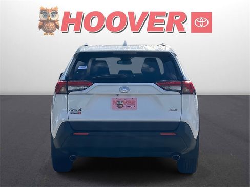 Used 2025 Toyota RAV4 XLE image 3