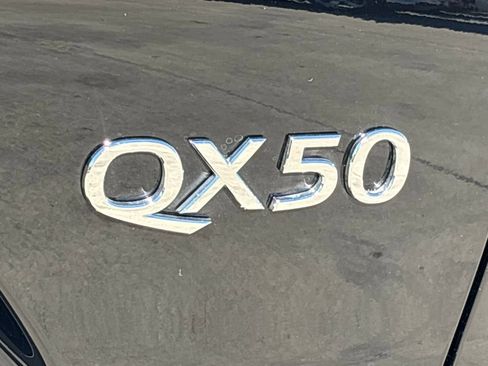 New 2025 INFINITI QX50 Luxe image 6