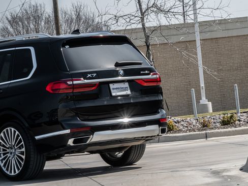 Used 2020 BMW X7 xDrive40i w/ Premium Package image 6