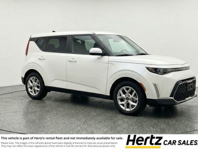 Used 2025 Kia Soul LX w/ LX Technology Package