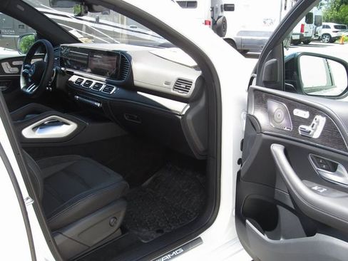 Used 2025 Mercedes-Benz GLE 53 AMG 4MATIC Coupe image 19