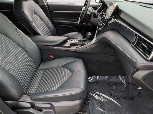 Used 2021 Toyota Camry SE image 18