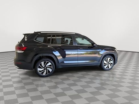 Used 2024 Volkswagen Atlas SE AWD/4WD image 11