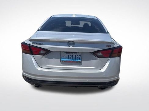 Used 2024 Nissan Altima 2.5 SR w/ SR Premium Package FWD image 7