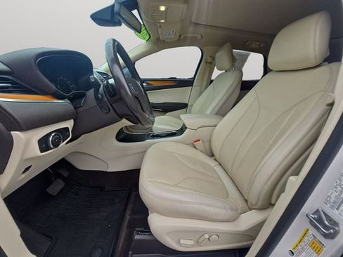 Used 2019 Lincoln MKZ Reserve AWD/4WD image 10