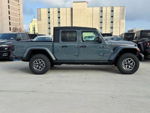New 2026 Jeep Gladiator Rubicon w/ Safety Group AWD/4WD image 2