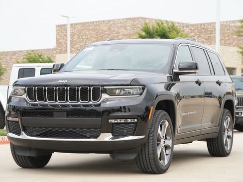 New 2025 Jeep Grand Cherokee L Limited w/ Luxury Tech Group II AWD/4WD image 3
