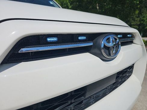 Used 2023 Toyota 4Runner SR5 Premium w/ Moonroof Package RWD image 5