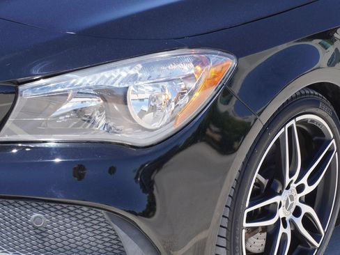 Used 2018 Mercedes-Benz CLA 250 image 2