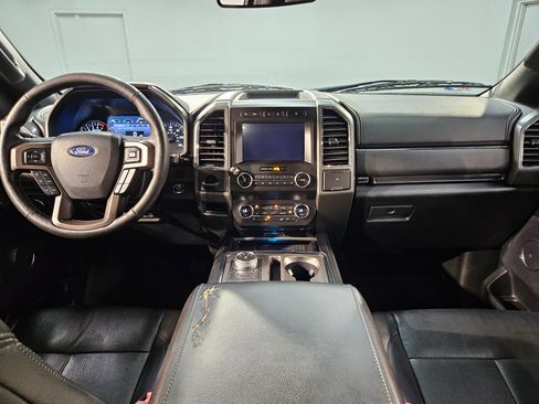 Used 2020 Ford Expedition XLT w/ Equipment Group 202A AWD/4WD image 10