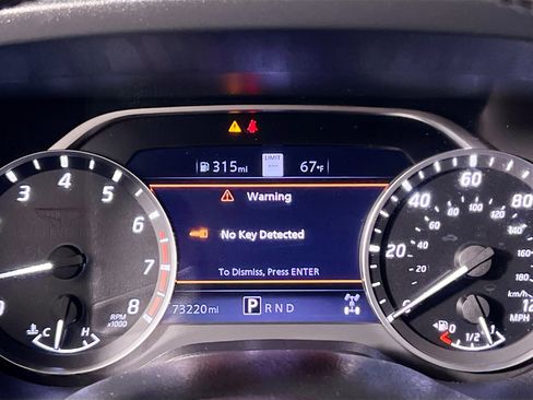 Used 2020 Nissan Titan Platinum Reserve w/ Moonroof Package image 23