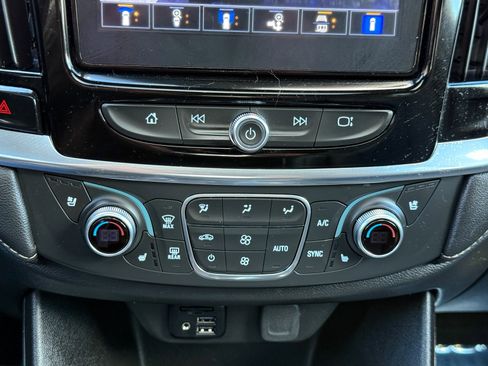 Used 2023 Chevrolet Traverse Premier w/ Redline Edition image 27