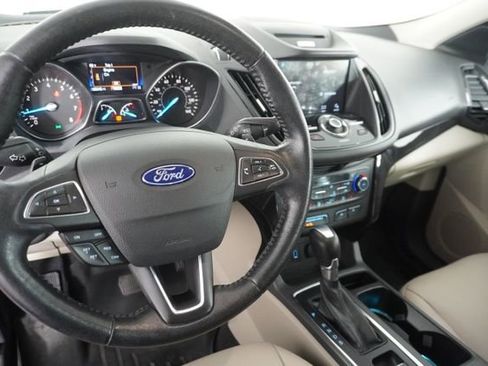 Used 2017 Ford Escape Titanium image 27