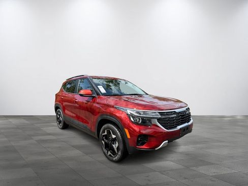 Used 2025 Kia Seltos S FWD image 1