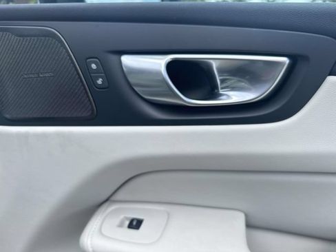 Used 2024 Volvo XC60 B5 Plus w/ Protection Package Premier AWD/4WD image 15