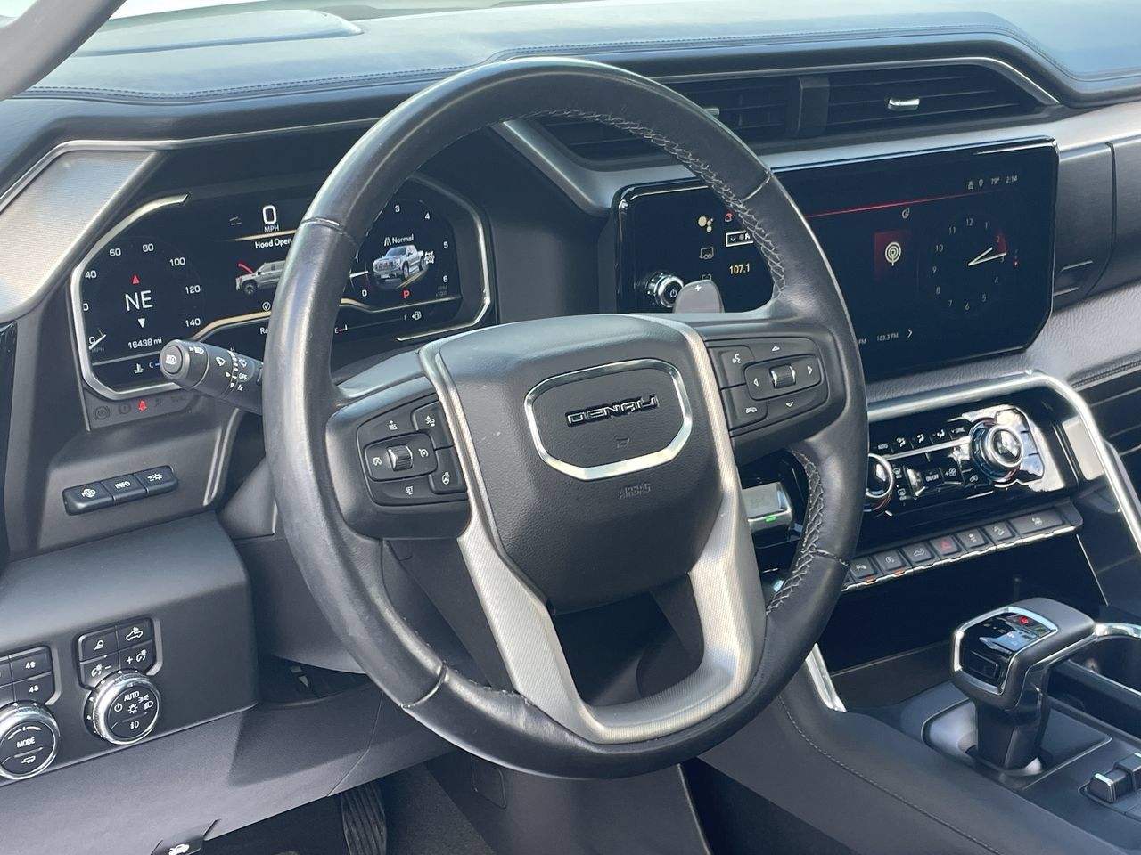 Used 2023 GMC Sierra 1500 Denali w/ Denali Reserve Package AWD/4WD image 30